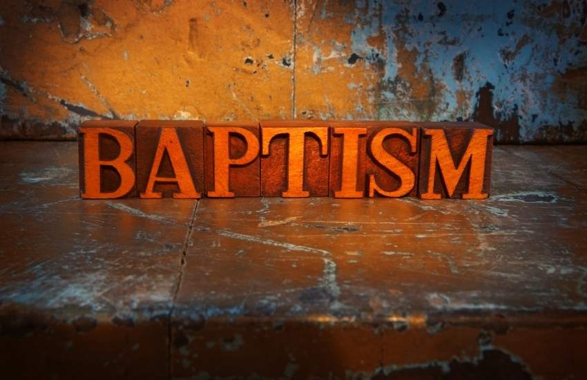 should christians get baptized word