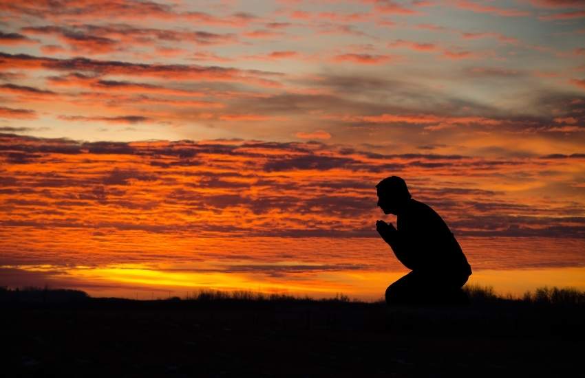 Prayers For Help When You Are Desperate - LivingPraying.com